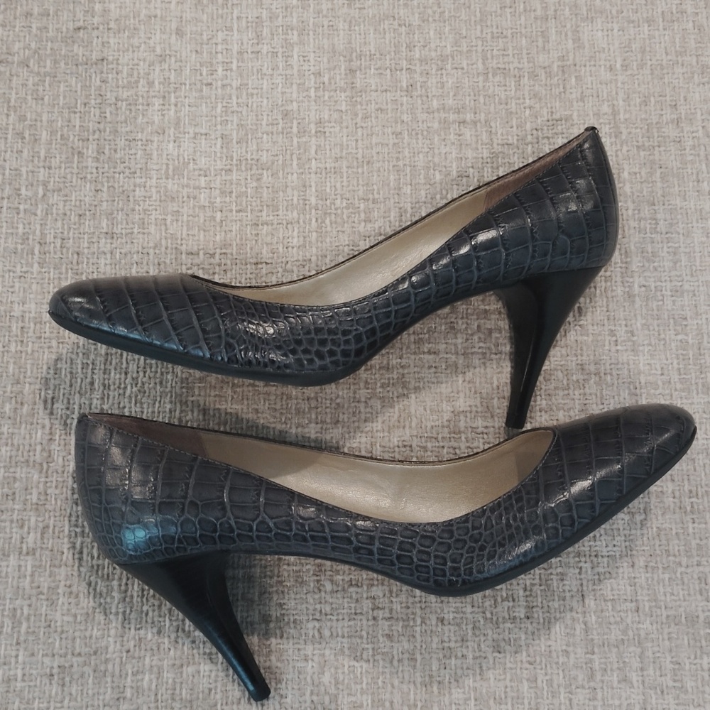 Talbots Snake Print Heels - Picture 4 of 5